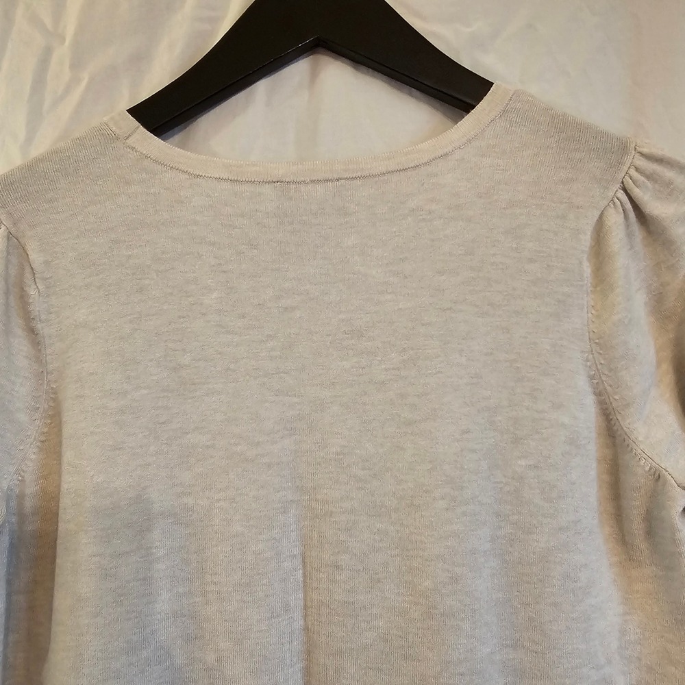 Chicos Oatmeal Beige Puff Shoulder Crew Neck Knit Sweater Size 1 Medium - Picture 6 of 8